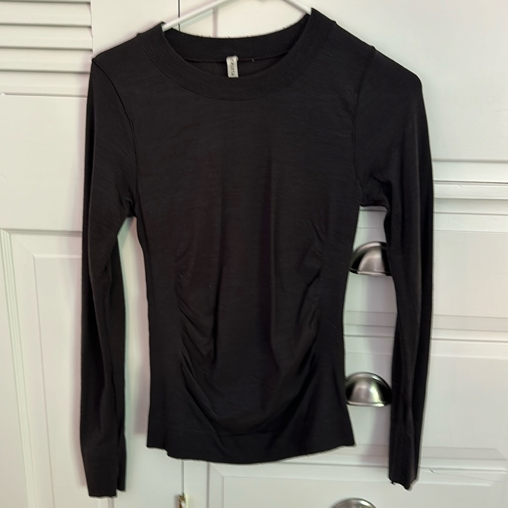 Athleta top